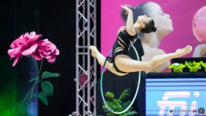 fabriano raffaeli sofia un cerchio sfe05822 copia simone ferraro ph